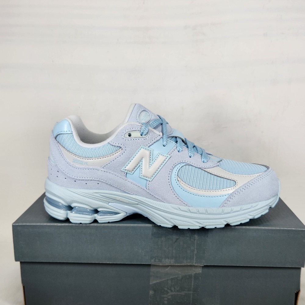 New Balance 2002R Sneakers Kids Size 7 Blue Blue Suede Mesh Athletic Shoes
